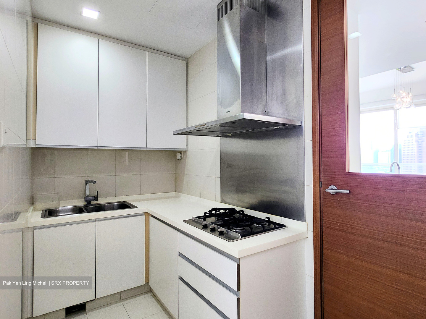 St. Thomas Suites (D9), Condominium #588848211